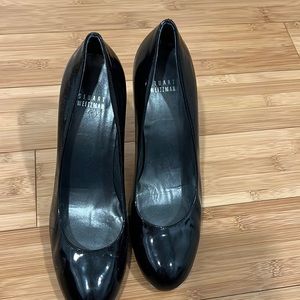 Stuart Weitzman Black patent leather pumps
